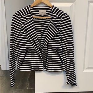 Loft cropped Navy/Cream Jacket, size 2